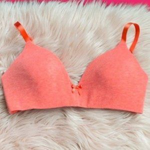 La Vie En Rose Wireless Bra 36 C Like New